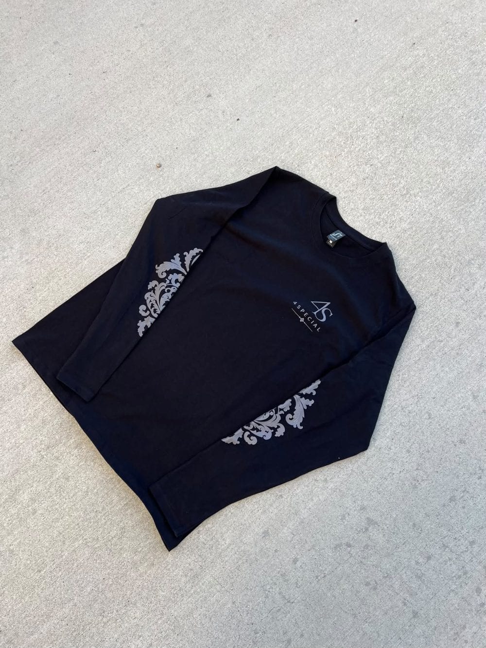 4SPECIAL Black, front