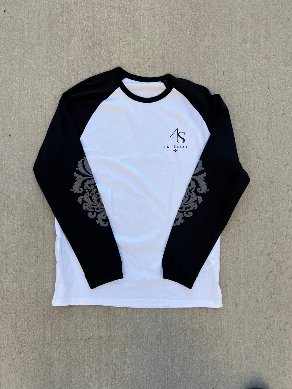 4SPECIAL Black/White, front
